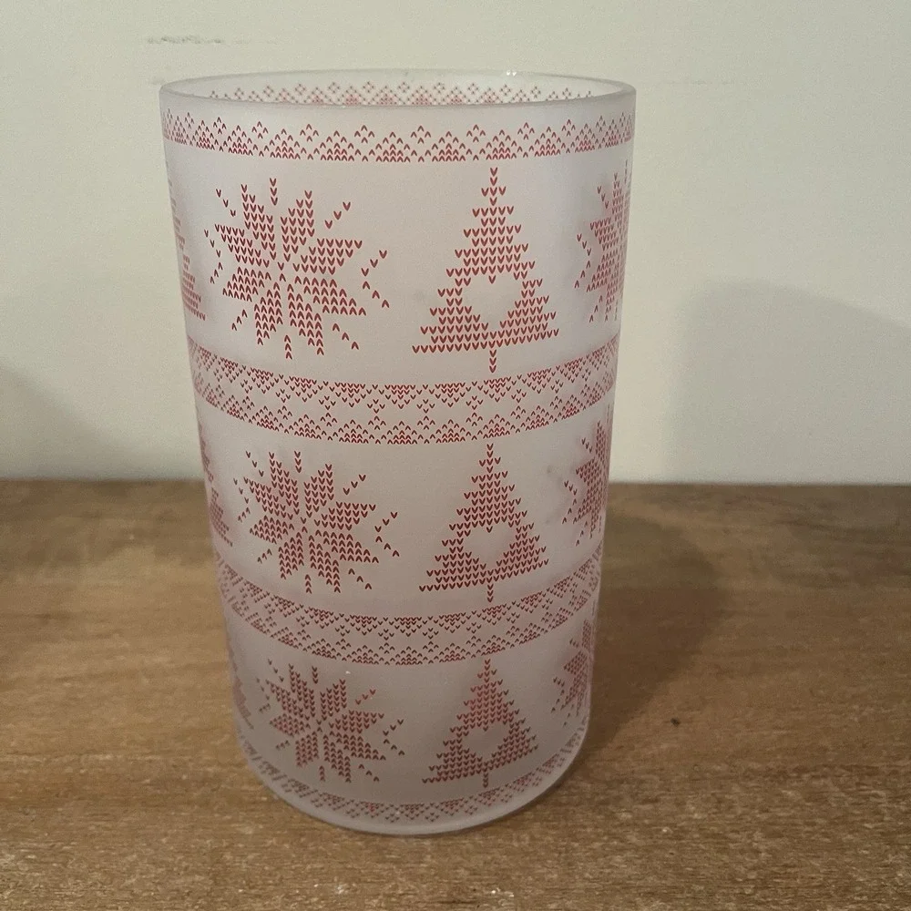 Yankee Candle Mountain Holiday  Nordic Stitch Frosted Glass Hurricane‎ 8